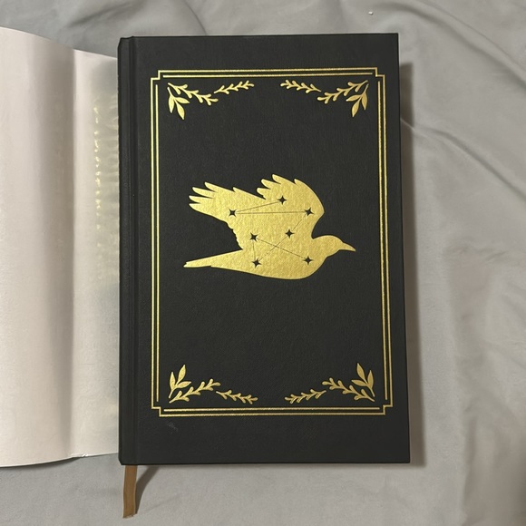 Hardcover special edition The Secret Life of Addie Larue - Picture 4 of 5